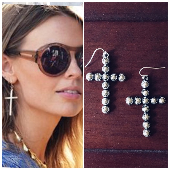 Jewelry - NWOT Beautiful Cross Dangle Earrings
